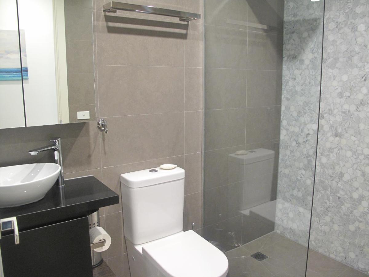 Modern 3 Bedroom Apt With Free Parking, Netflix, Wifi & Welcome Wine By Bnb Pro Melbourne Exterior foto