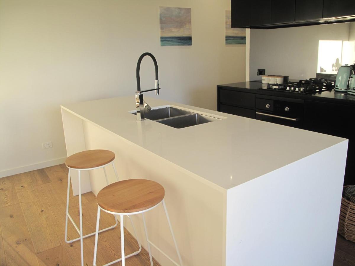 Modern 3 Bedroom Apt With Free Parking, Netflix, Wifi & Welcome Wine By Bnb Pro Melbourne Exterior foto