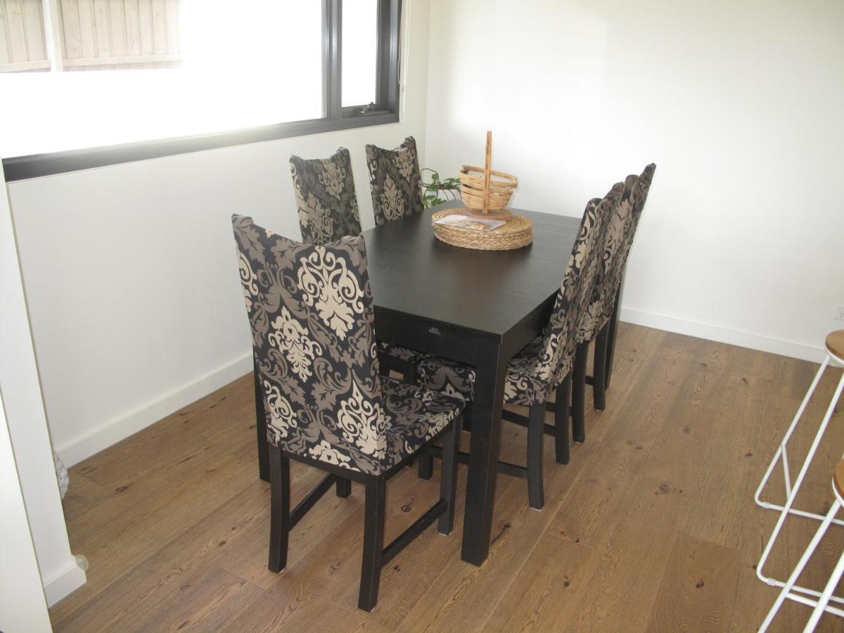 Modern 3 Bedroom Apt With Free Parking, Netflix, Wifi & Welcome Wine By Bnb Pro Melbourne Exterior foto